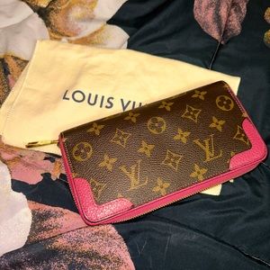🏮Louis Vuitton Rare burgundy Retiro Zippy Wallet